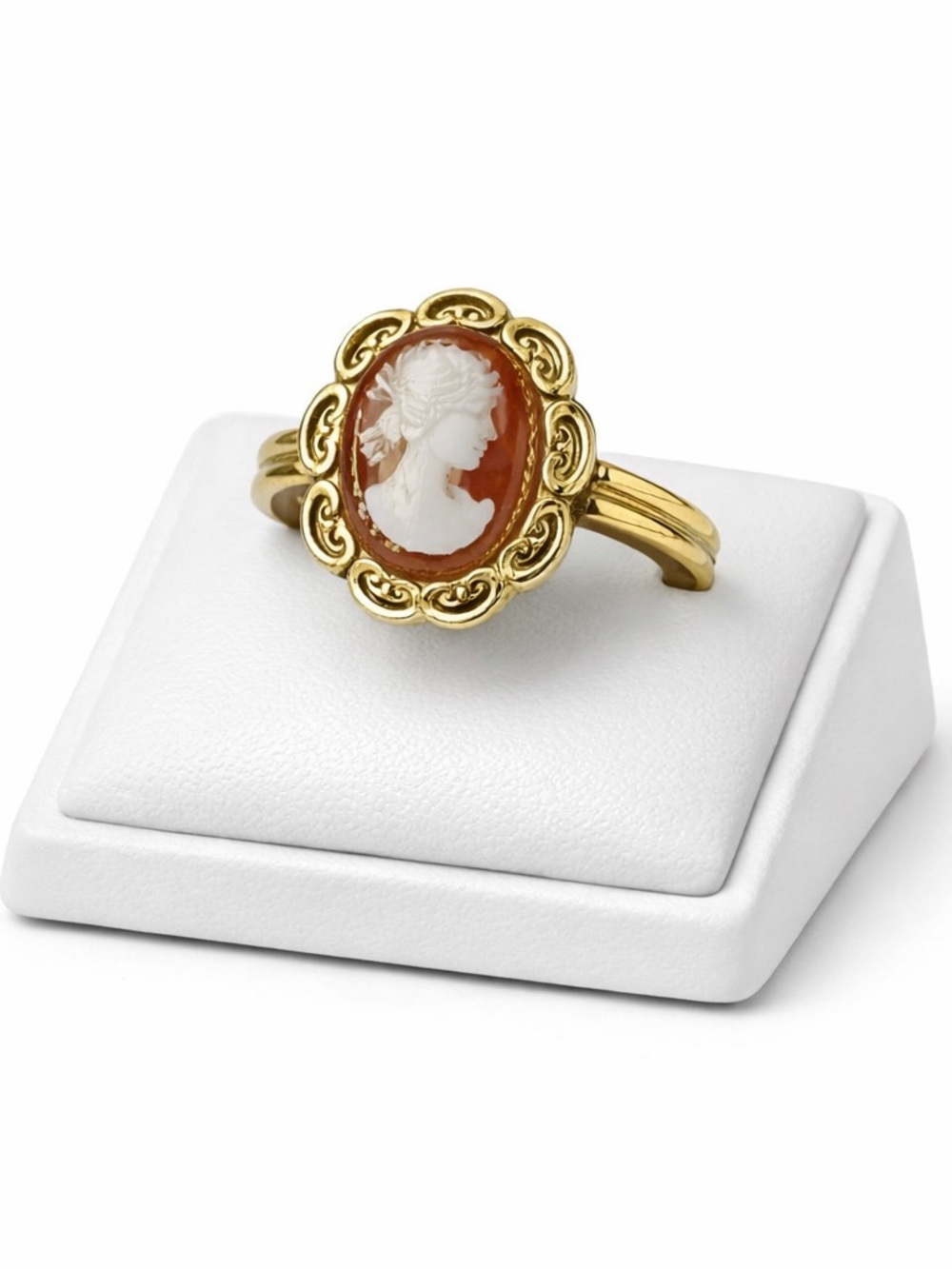 5/$25 Vintage Inspired Cameo Ring Ornate Scalloped Setting Size 5